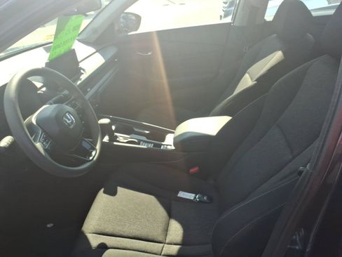 Used 2025 Honda Accord SE image 7