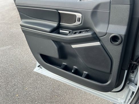 New 2025 Ford Expedition Max Platinum w/ Stealth Performance Package image 16