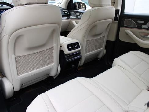 Used 2023 Mercedes-Benz GLS 450 4MATIC w/ AMG Line Exterior image 10