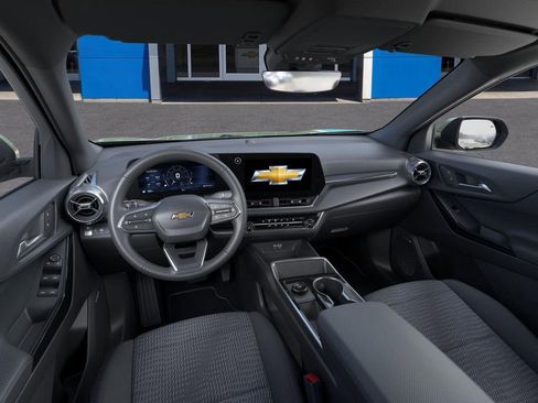 New 2026 Chevrolet Equinox LT w/ Safety and Technology Package image 15
