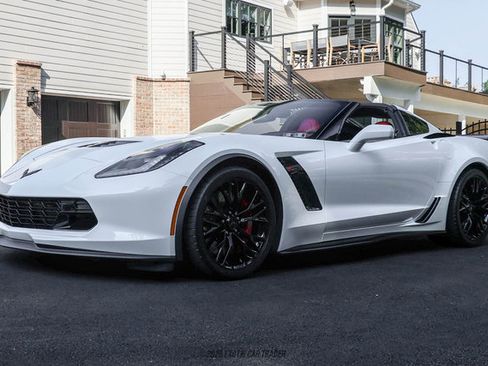 Used 2016 Chevrolet Corvette Z06 w/ 2LZ Preferred Equipment Group RWD image 14