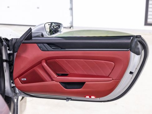 Used 2022 Porsche 911 Cabriolet image 25