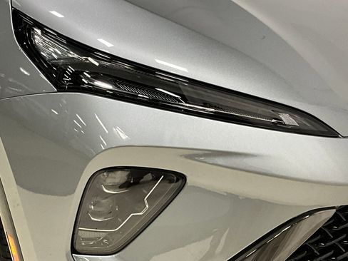 Used 2025 Buick Envision Sport Touring image 26