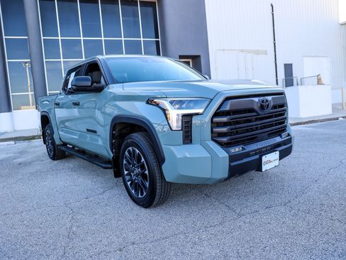 Used 2025 Toyota Tundra SR5 AWD/4WD image 5