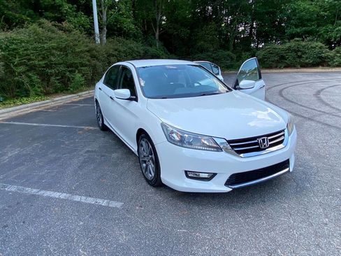 Used 2014 Honda Accord Sport image 41