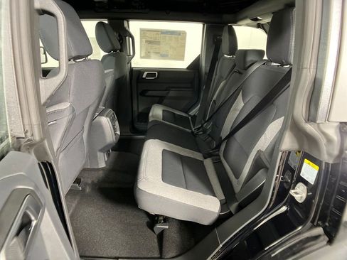 New 2025 Ford Bronco 4-Door image 29