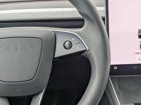 Used 2026 Tesla Model Y AWD image 21