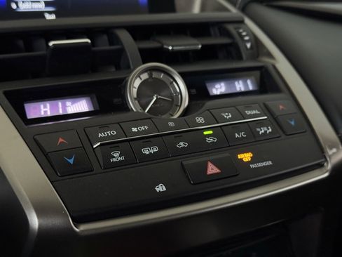 Used 2017 Lexus NX 200t FWD image 27