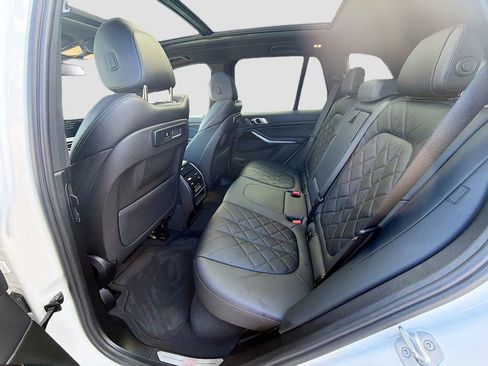 Used 2023 BMW X5 sDrive40i w/ Premium Package image 23