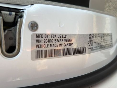 Used 2024 Chrysler Pacifica Limited FWD image 38