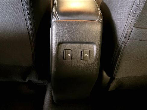 Used 2021 Nissan Kicks SV image 33