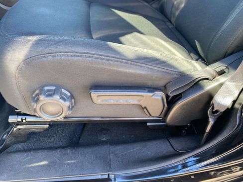 Used 2022 Jeep Gladiator Sport image 20