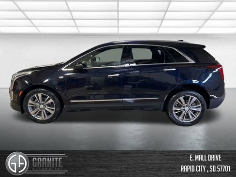 Used 2022 Cadillac XT5 Premium Luxury image 2