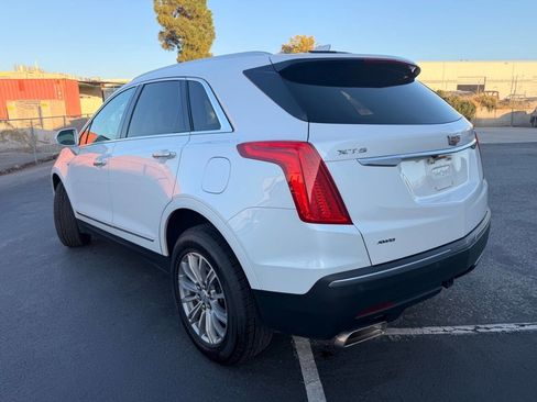 Used 2018 Cadillac XT5 Luxury w/ Driver Awareness Package AWD/4WD image 17