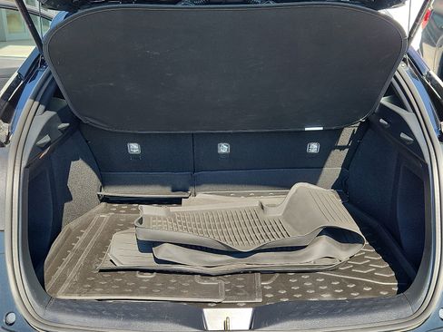 Used 2021 Toyota C-HR LE FWD image 31