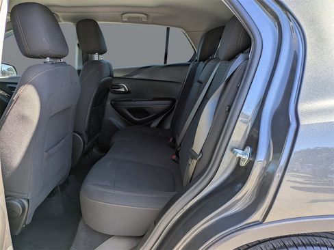Used 2019 Chevrolet Trax LS image 13