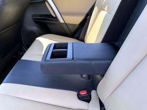 Used 2016 Toyota RAV4 Limited AWD/4WD image 15