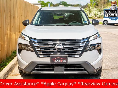 Used 2024 Nissan Rogue S AWD/4WD image 2