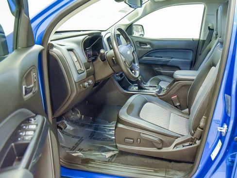 Used 2022 Chevrolet Colorado Z71 image 2