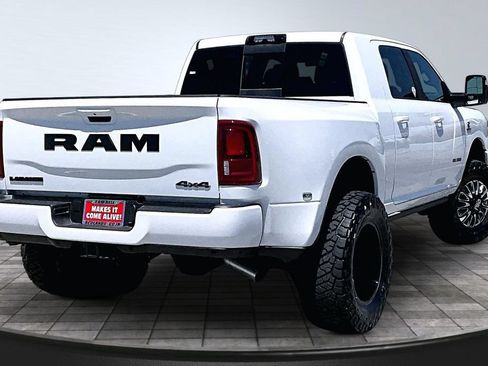 New 2026 RAM 3500 Laramie AWD/4WD image 22