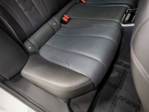 Used 2023 BMW M850i Gran Coupe xDrive image 38