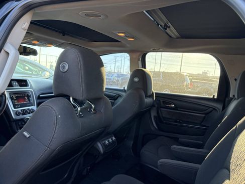 Used 2016 GMC Acadia SLE FWD image 18