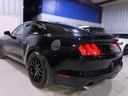 Used 2017 Ford Mustang GT Premium w/ GT Performance Package image 3