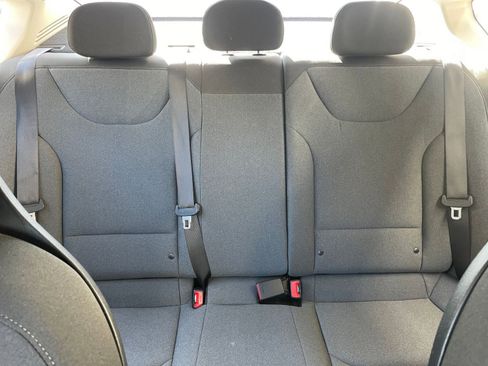 Used 2025 Kia K4 LXS image 37