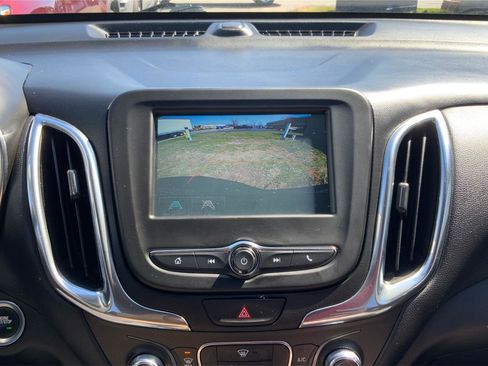 Used 2018 Chevrolet Equinox LT image 32