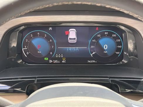 Used 2024 Volkswagen Atlas Cross Sport SE w/ Panoramic Sunroof Package FWD image 22