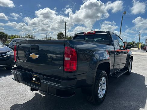 Used 2018 Chevrolet Colorado LT w/ LT Convenience Package RWD image 8