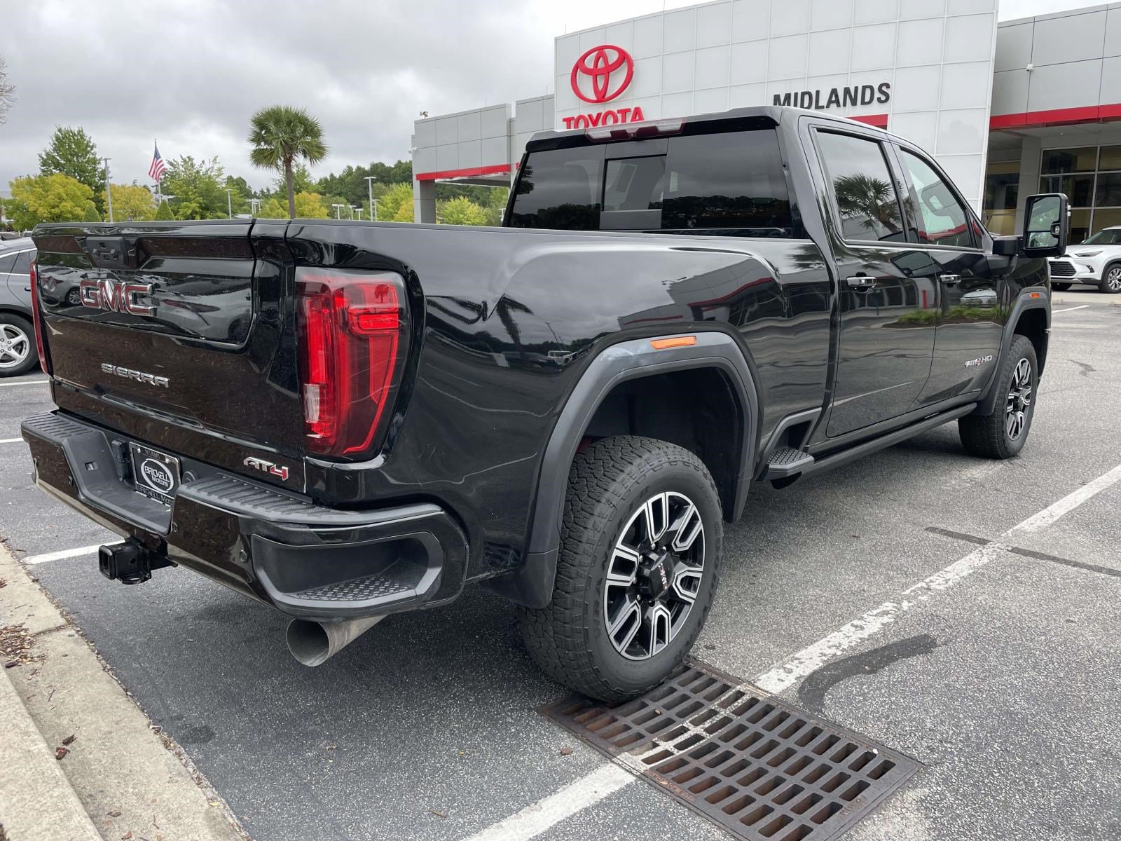 Used 2023 GMC Sierra 2500 AT4 w/ AT4 Preferred Package AWD/4WD image 6