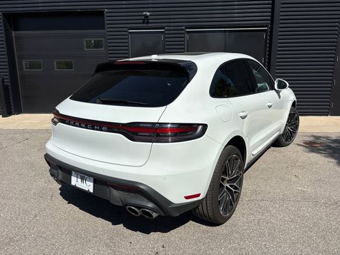 Used 2026 Porsche Macan AWD/4WD image 8