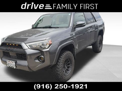 Used 2020 Toyota 4Runner SR5 Premium w/ Moonroof Package AWD/4WD image 1