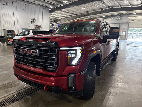 Used 2024 GMC Sierra 2500 AT4 w/ AT4 Premium Plus Package AWD/4WD image 6