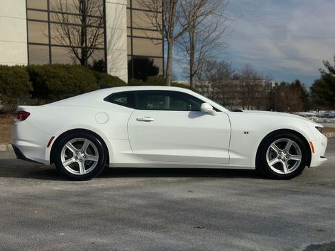 Used 2024 Chevrolet Camaro LT image 9