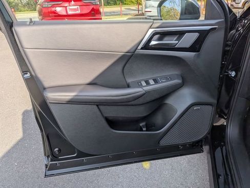 New 2026 Mitsubishi Outlander SE FWD image 11