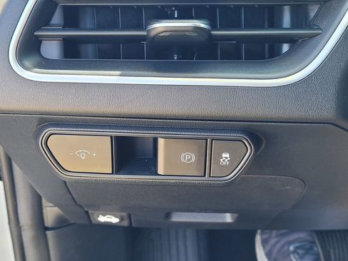 Used 2025 Kia K4 FWD image 25