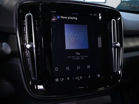 Used 2022 Volvo C40 P8 Recharge Ultimate image 33