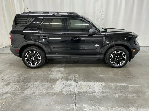 Used 2023 Ford Bronco Sport Outer Banks w/ Tech Package image 2