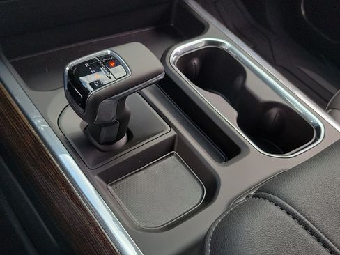 New 2026 GMC Sierra 1500 Elevation w/ Elevation Premium Package AWD/4WD image 32