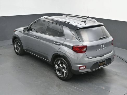 Used 2023 Hyundai Venue Limited FWD image 24