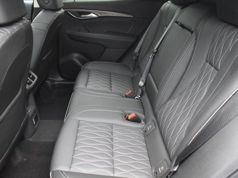 Used 2023 Buick Envision Avenir AWD/4WD image 28