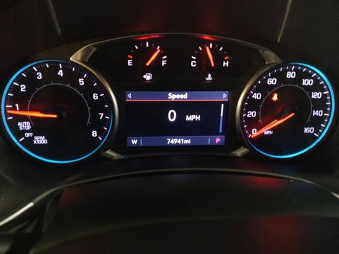 Used 2019 Chevrolet Equinox Premier w/ LPO, Cargo Package image 23