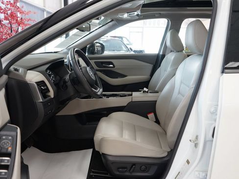 Used 2023 Nissan Rogue SL AWD/4WD image 26
