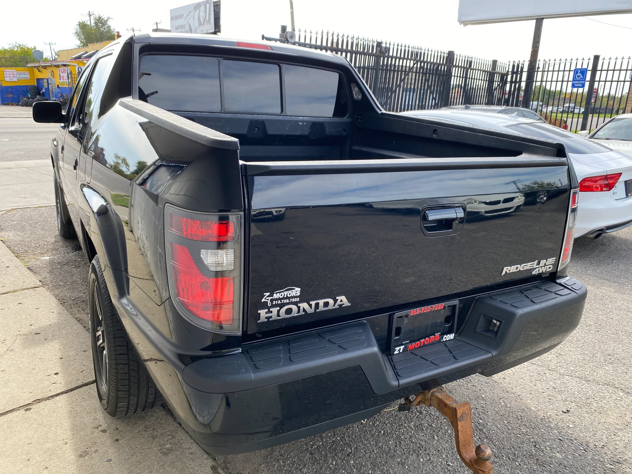 Used 2013 Honda Ridgeline Sport image 2