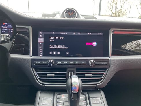 Used 2021 Porsche Macan S image 25