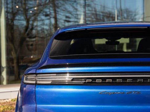 Used 2025 Porsche Cayenne GTS image 13