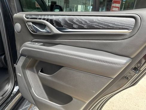 Used 2024 GMC Yukon Denali RWD image 20