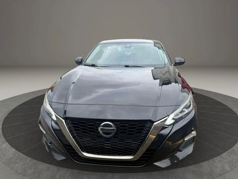 Used 2020 Nissan Altima 2.5 SR image 2